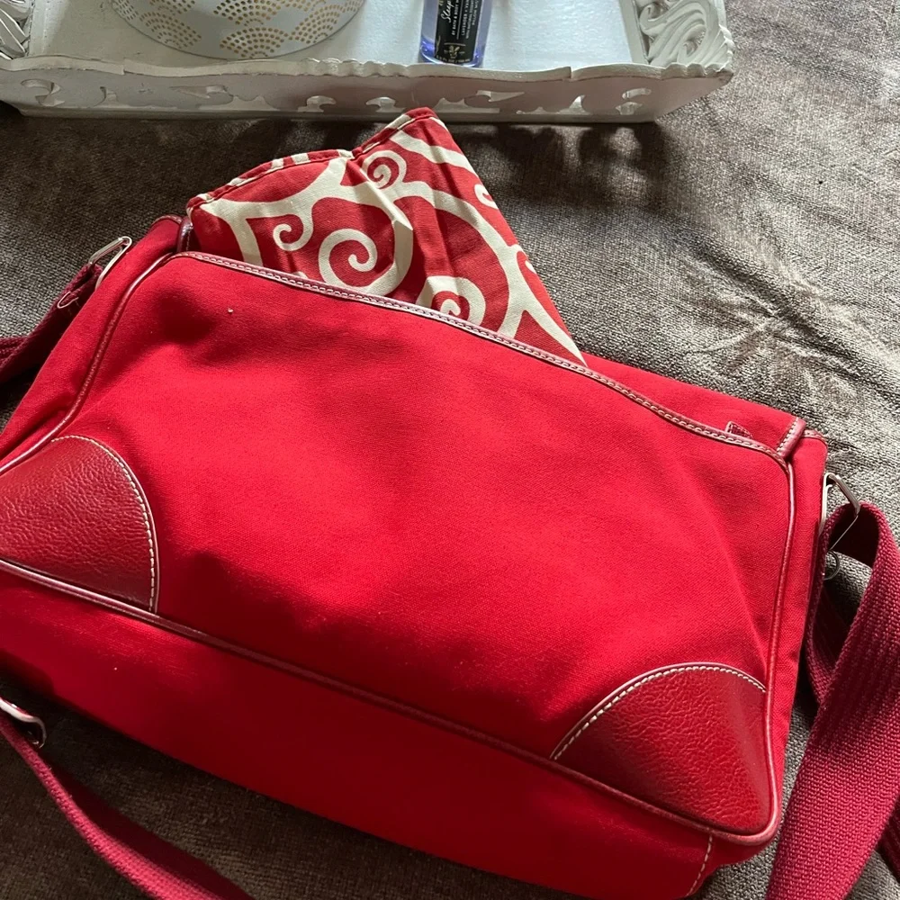 NWOT Isabella Fiore Red Diaper Bag - Picture 4 of 16